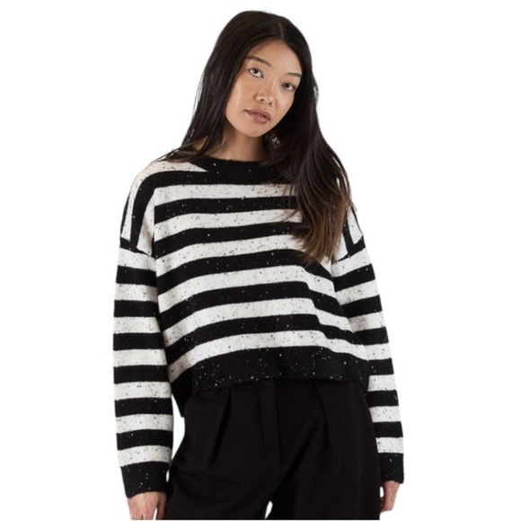 Lyla + Luxe Jessie Flecked Striped Sweater Black White - Picture 1 of 5